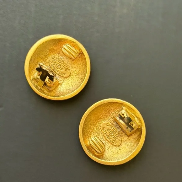 CHANEL Gold-Tone CC Dome Earrings Vintage - Picture 7 of 9